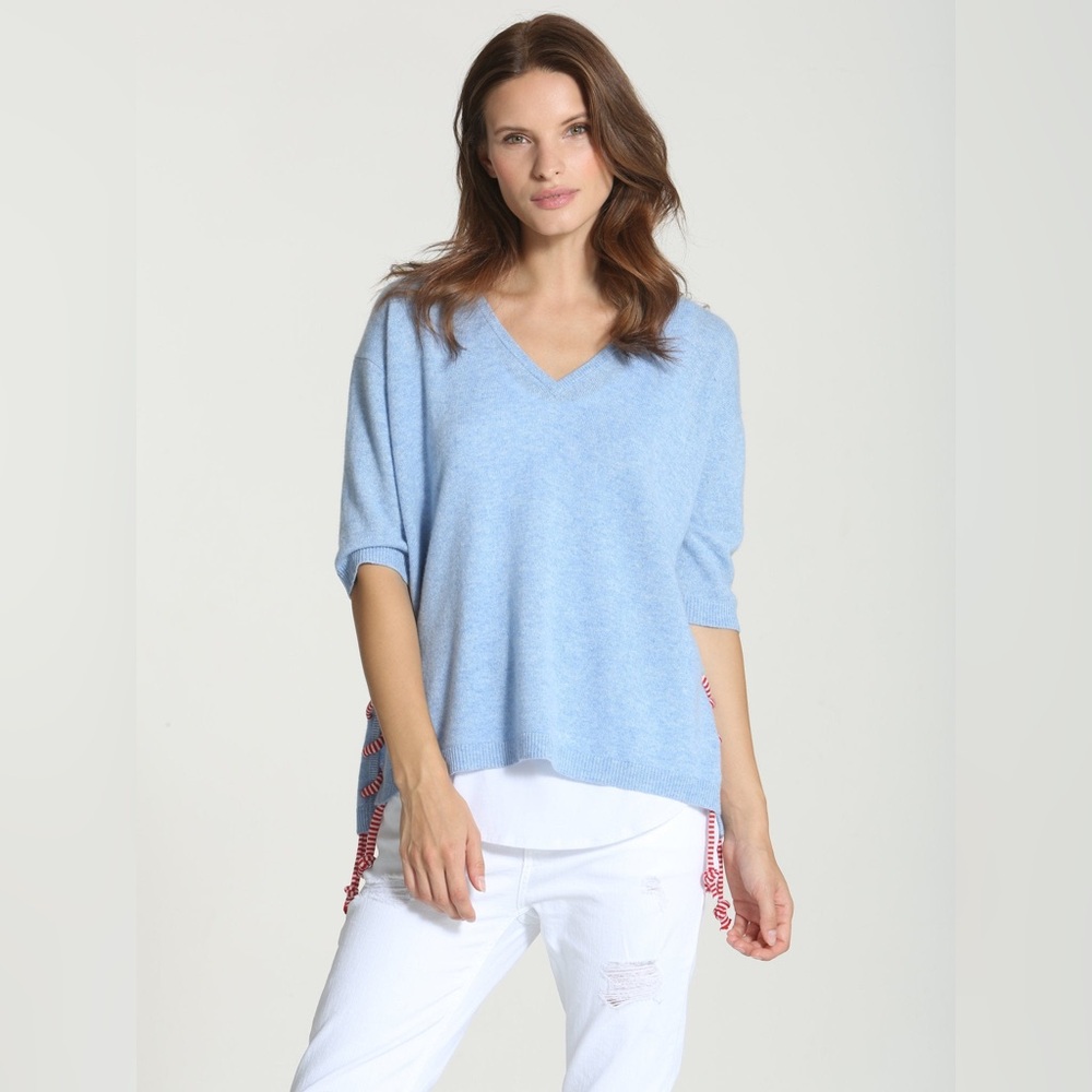 LABEL + thread Luxe Boathouse Vee - Bluebelle